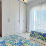 Lovely Sea View Apartment