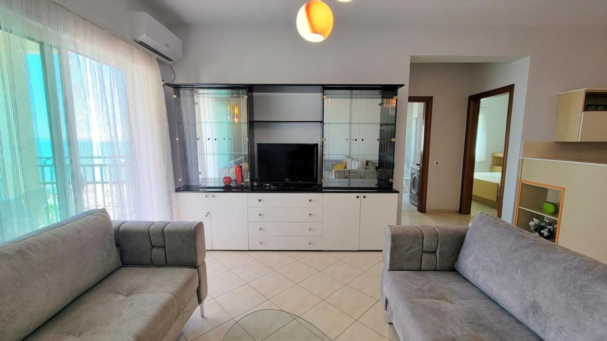 Apartment Lovely Sea View